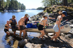 kanuking-kanutour-gruppe-kanu-umtragen