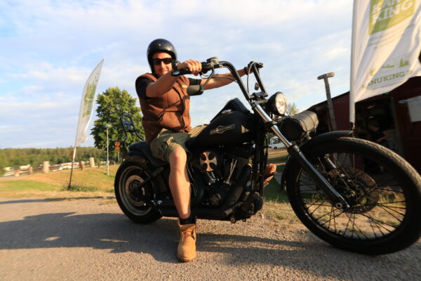 Till auf einem Motorrad