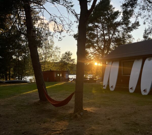 das kanuking camp beim sonnenuntergang